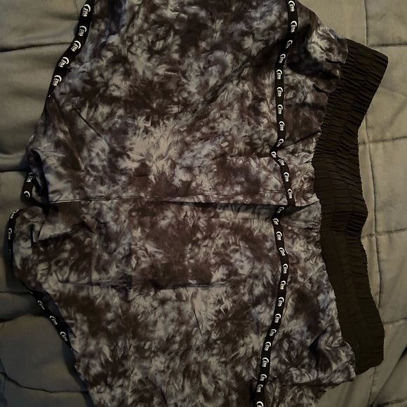 Zyia sprinter shorts - Picture 3 of 3